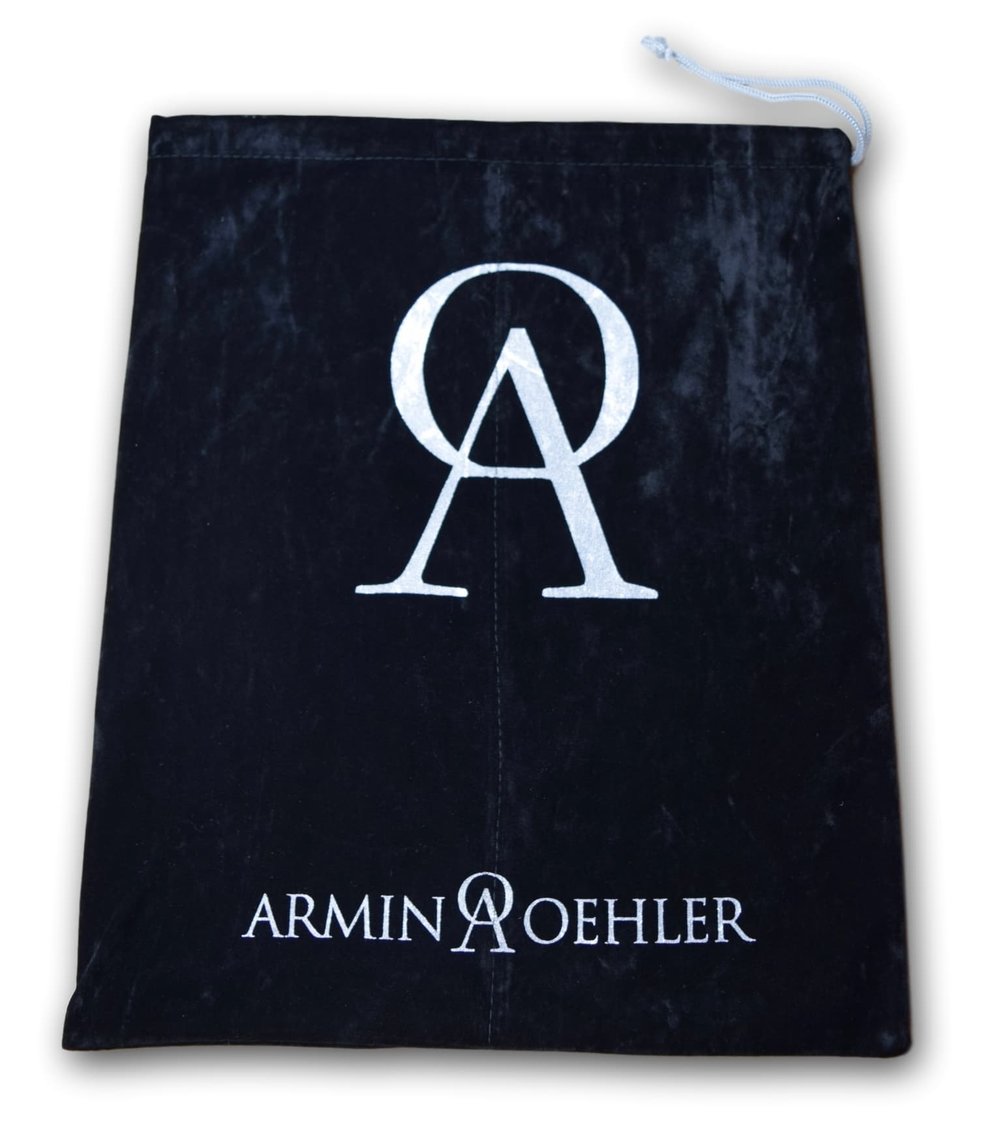 Armin Oehler engineered two pocket velvet shoe bag