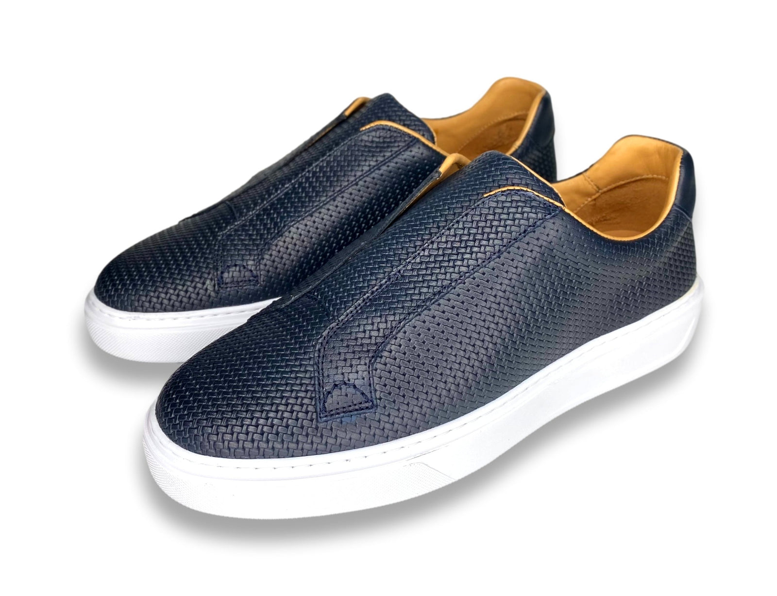 VAIL SLIP ON SNEAKER