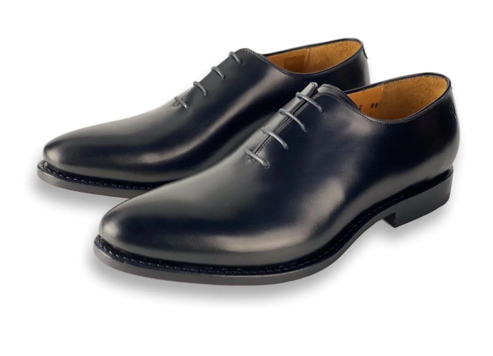 Wholecut sneaker 2025